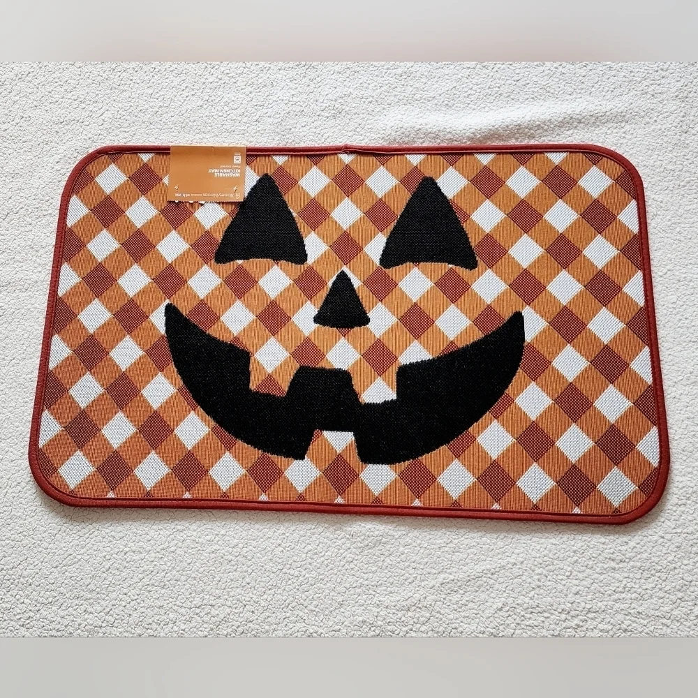 Halloween NWT Orange Plaid Jack-o'-Lantern Washable Kitchen Rug, 18X30